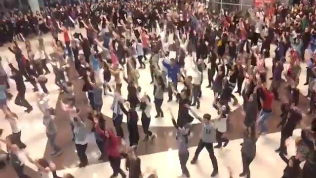 Flash mob Минск в ТЦ "СТОЛИЦА" © смотреть онлайн