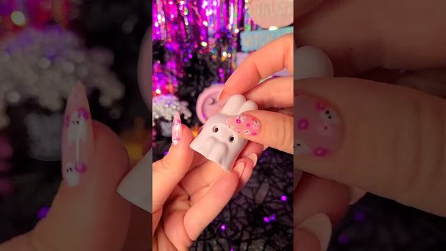 Day 3 #kslhalloween Kawaii Spooky Who is it?#sanrio #hellokitty #kawaii #halloweenwithshorts #asmr смотреть онлайн