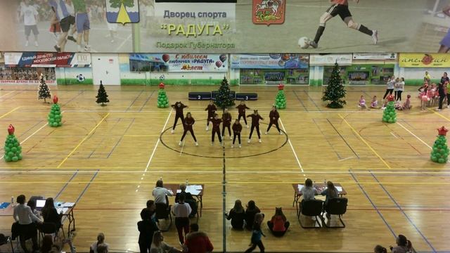 Dance Studio Diamond смотреть онлайн