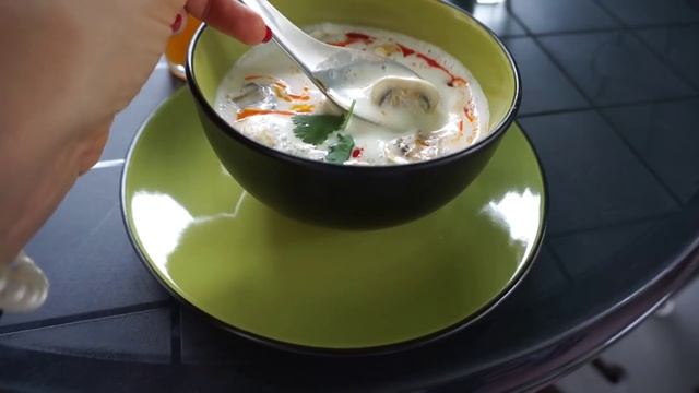 ВЛОГ: ПЛАСТИКА ГРУДИ?! МАКИЯЖ М.А.С, ТАЙСКАЯ ЕДА ♡ [OSIA] смотреть онлайн