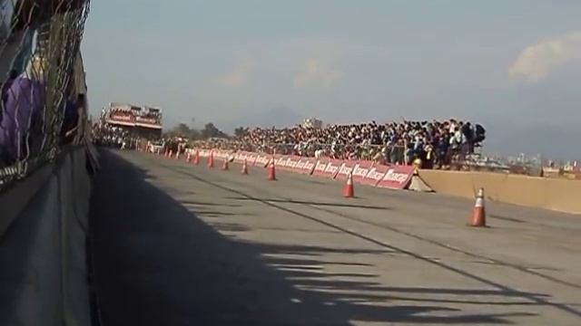 Record carlos jofre nissan skyline GTR 32 vs moto en 200 mts смотреть онлайн
