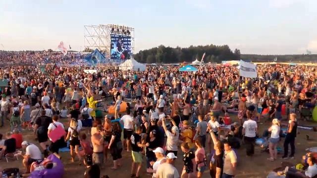 Сколько людей приезжают на фестиваль Нашествие? / Наив - Мама-анархия. Нашествие 2018 смотреть онлайн