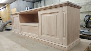 ТВ ТУМБА из бука.