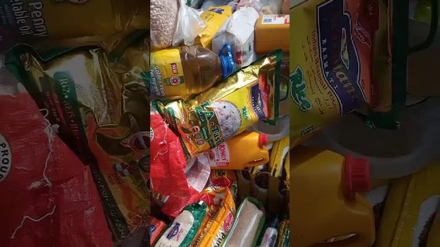 Нигерия . изобилие фруктов и овощей. смотреть онлайн