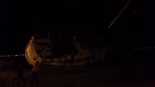 Яхта на мели смотреть онлайн