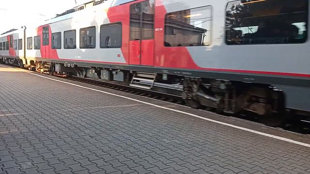 снято в 17:28 ласточка эс1-049 сообщением Ростов на Дону-Аэропорт Сочи на станции Батайск смотреть онлайн