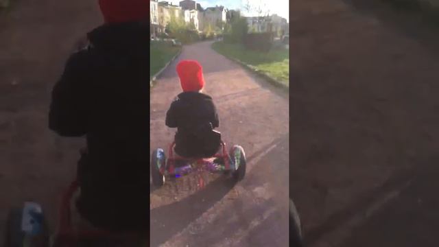 Гироскутер с сиденьем . смотреть онлайн