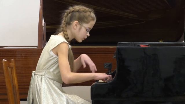 18. Лист "Торжественный полонез" исп. Лебедева Маша и Шаталин Лев смотреть онлайн