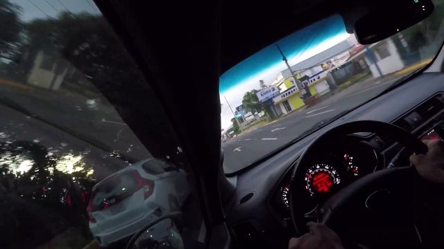 Honda Fit 2016 VS Kia Rio 2016