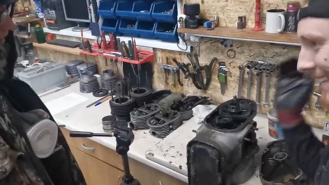 РАЗБОР ДВИГАТЕЛЯ УРАЛ 1959 ГОДА! #ТРУДОВЫЕБУДНИ смотреть онлайн