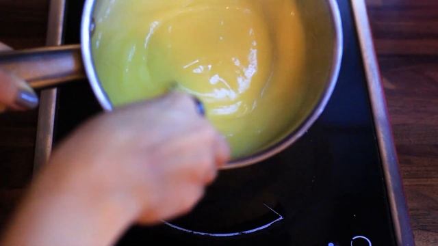 Что приготовить на 14 февраля | Лимонный мусс ко дню Святого Валентина | Легкий десерт без выпечки смотреть онлайн