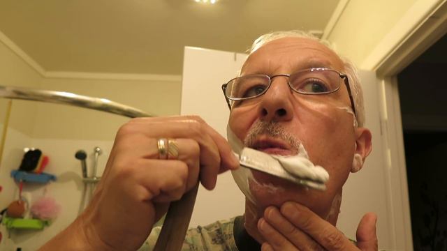 Бритьё опасной бритвой из дамасской стали Jacob Ray damasсus steel straight razor shaving смотреть онлайн