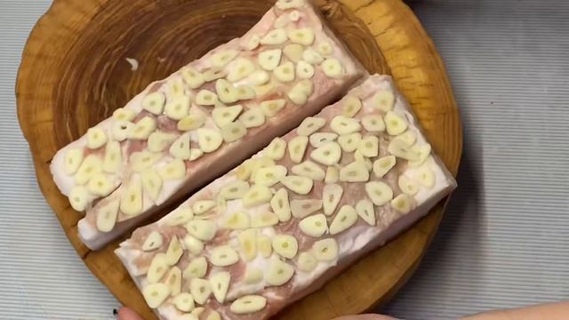 КАК ВКУСНО ЗАСОЛИТЬ САЛО / 3 способа смотреть онлайн