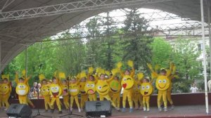 Танец смайликов:) 2 ЧАСТЬ