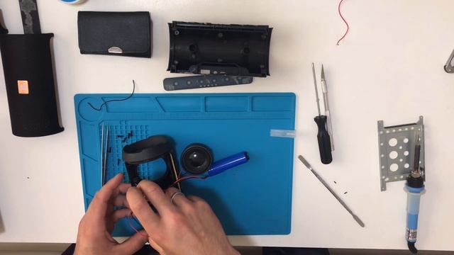 Ремонт колонки JBL не включается не заряжается смотреть онлайн