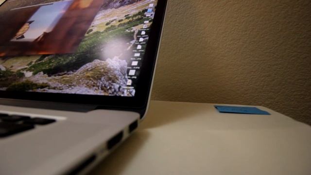 Fan Noise Test: mid 2015 Macbook Pro Retina with Iris 5200 смотреть онлайн