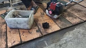 Почему из выхлопной триммера летит бензин. Не заводится бензиновый триммер бензин течет из выхлопно