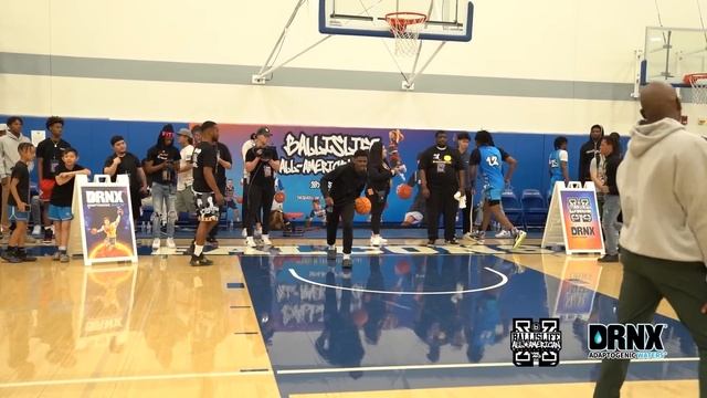 The SHIFTIEST Player EVER 1v1 vs Unsuspecting Fans! смотреть онлайн