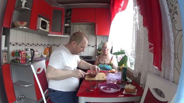 Гороховый суп с копчеными ребрами и курицей смотреть онлайн