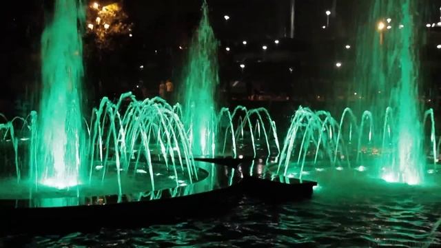Поющие фонтаны на набережной, Самара смотреть онлайн