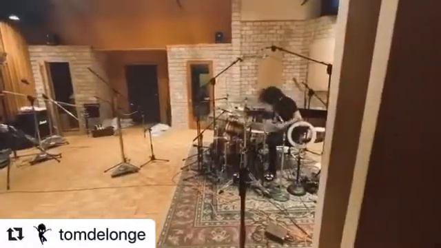 Ilan Rubin tracking drums for AVA album смотреть онлайн