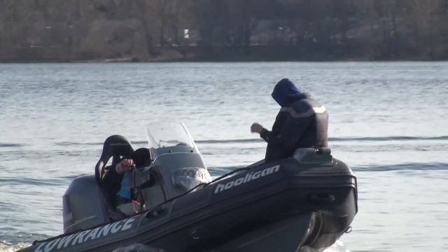 Adventure RIB 450 vs Yamaha F150 смотреть онлайн