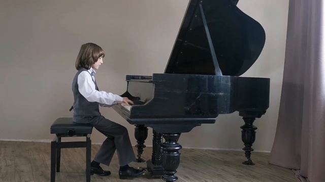 Д.Шостакович "24 прелюдии для фортепиано" op. 34. Прелюдия 2, 15, 16. смотреть онлайн