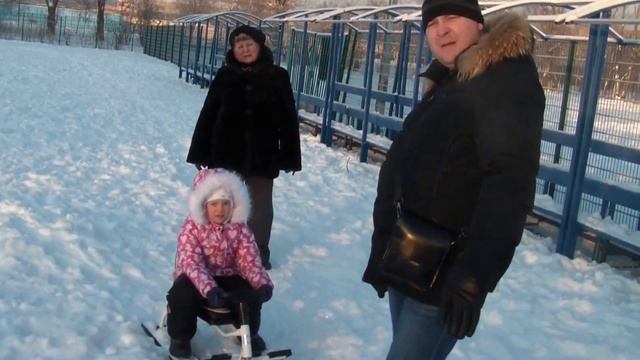 Катание на снегоходе и лыжах. смотреть онлайн