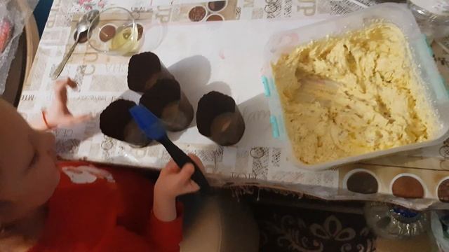 Готовимся к Пасхе (печем куличи) смотреть онлайн