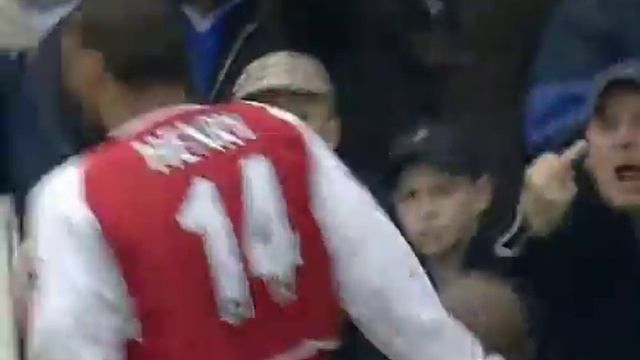 Round 26: Chelsea 1-2 Arsenal [2003-2004] смотреть онлайн