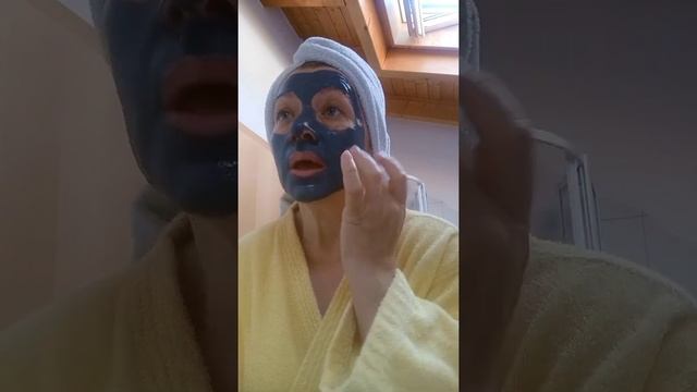 Маска на основі активованого вугілля від Мері Кей. смотреть онлайн