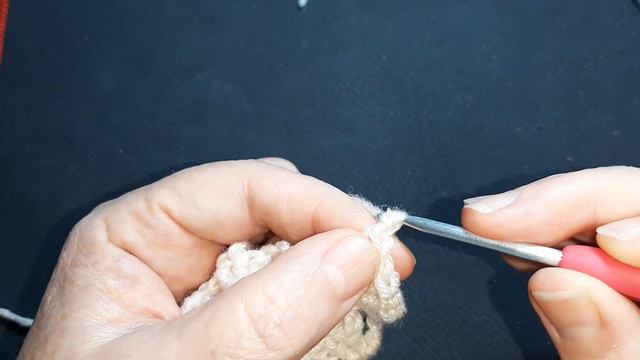 Этот узор подойдёт к любому изделию. Очень красивый и простой узор... смотреть онлайн