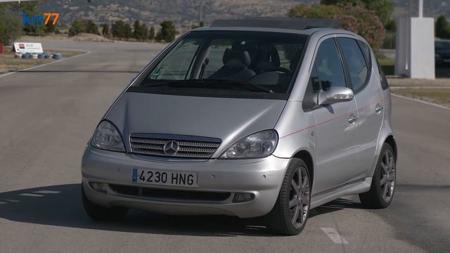 Mercedes-Benz Clase A (1997-2004) - Maniobra de esquiva (Moose test) y eslalon | km77.com смотреть онлайн