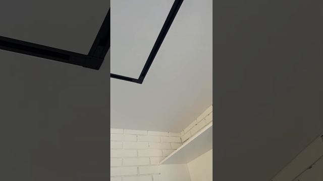 Встроенный трек в натяжной потолок смотреть онлайн