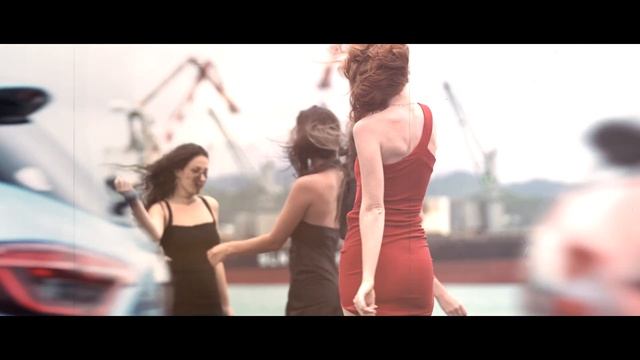 Clio E-Tech - Miss Forever смотреть онлайн