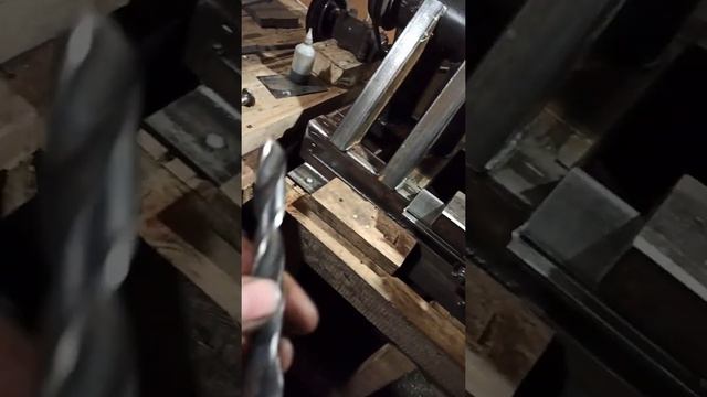 Самодельный токарный. Сверлю отверстие без задней бабки. смотреть онлайн