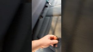 Как снять заднее сиденье и полку на Ауди А4 В5 рестайлинг 99 г.