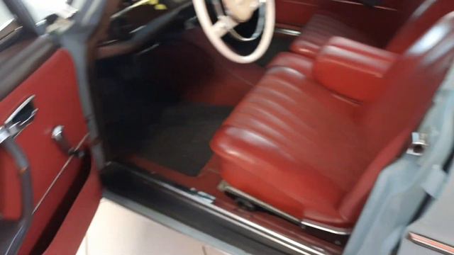 Mercedes - Benz 250 SE - 1966 / com interior vermelho impecável! смотреть онлайн