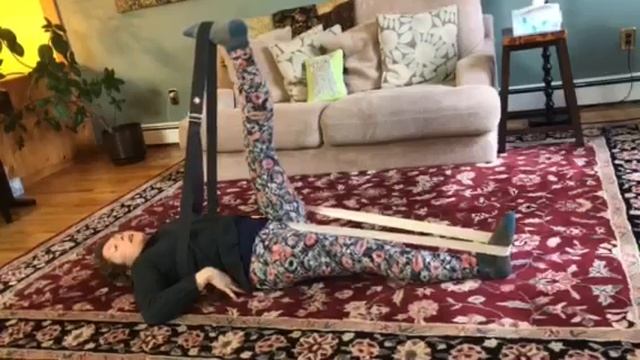 Supta Padangusthasana with Two Belts смотреть онлайн