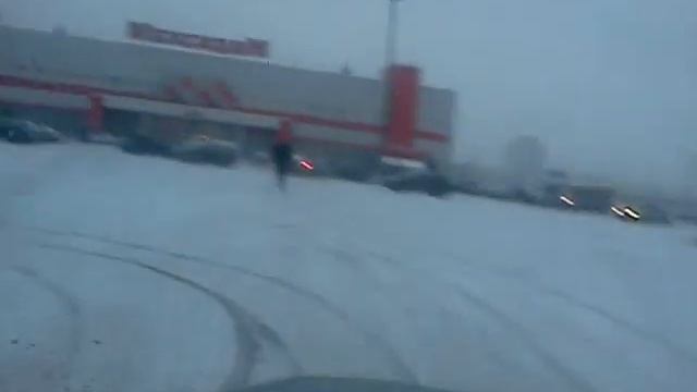 Парковка Максидома смотреть онлайн