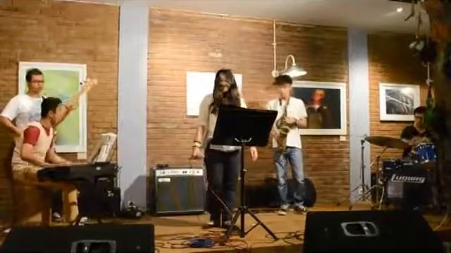God Bless The Child (Billie Holiday) - Agis Kania & Halfwhole Project смотреть онлайн