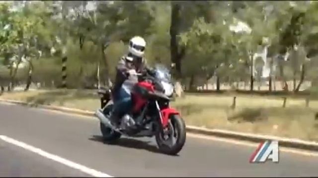 Test Drive - Honda NC700 Mecánica y Automática смотреть онлайн