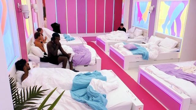 FIRST LOOK: Jessie calls out Casey | Love Island Series 9 смотреть онлайн