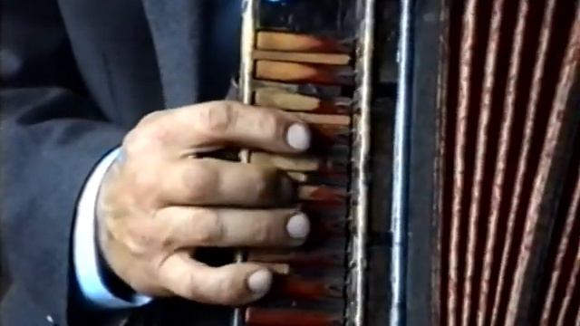 Кондаков (1935 г.р., г. Михайловск) – обучение игре на простушке смотреть онлайн