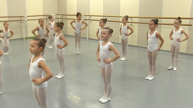 Харьков.Хореографическая школа. Танец , ритмика. 2-Б класс. Чигрина Ангелина.Педагог Клевцова Е. И. смотреть онлайн