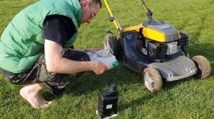 Stiga Combi 53 SQ change oil, Замена масла в Газонакосилке Stiga Combi 53 SQ