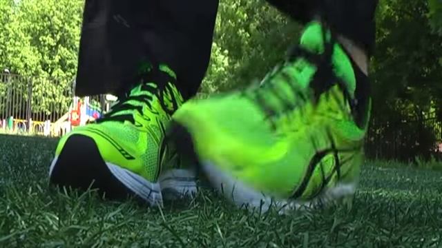 Как выбрать для себя беговые кроссовки? Подробное Видео.