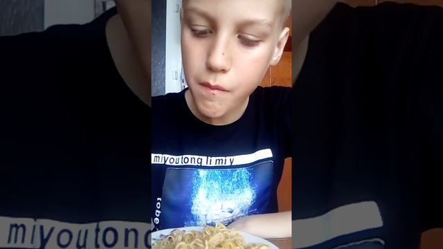 Кушаю ролтон смотреть онлайн