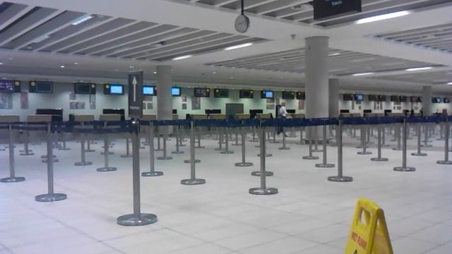 paphos international airport seen when empty смотреть онлайн