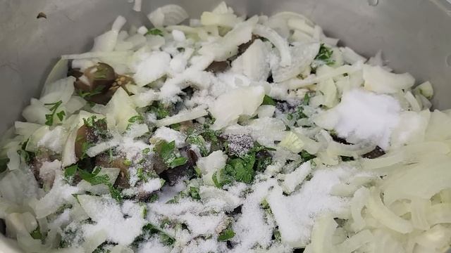 ЛЮБИМЫЙ РЕЦЕПТ БАКЛАЖАНОВ НА ЗИМУ. Едим всю зиму с удовольствием! Попробуйте, не пожалеете! смотреть онлайн